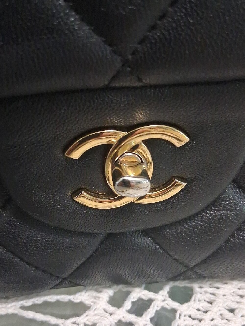 CHANEL MAXI CLASSIC FLAP - Picture 5 of 16